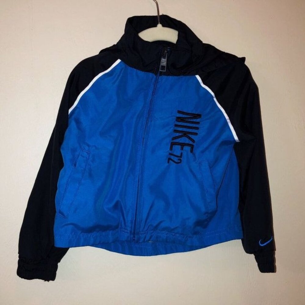 Nike Windbreaker Hooded Lightweight Jacket